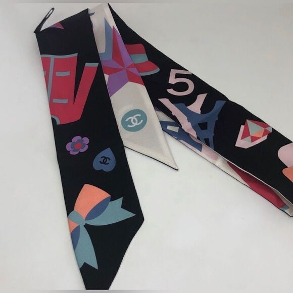 Chanel NWT 20B Slim Bandeau Silk Twill - Picture 2 of 5